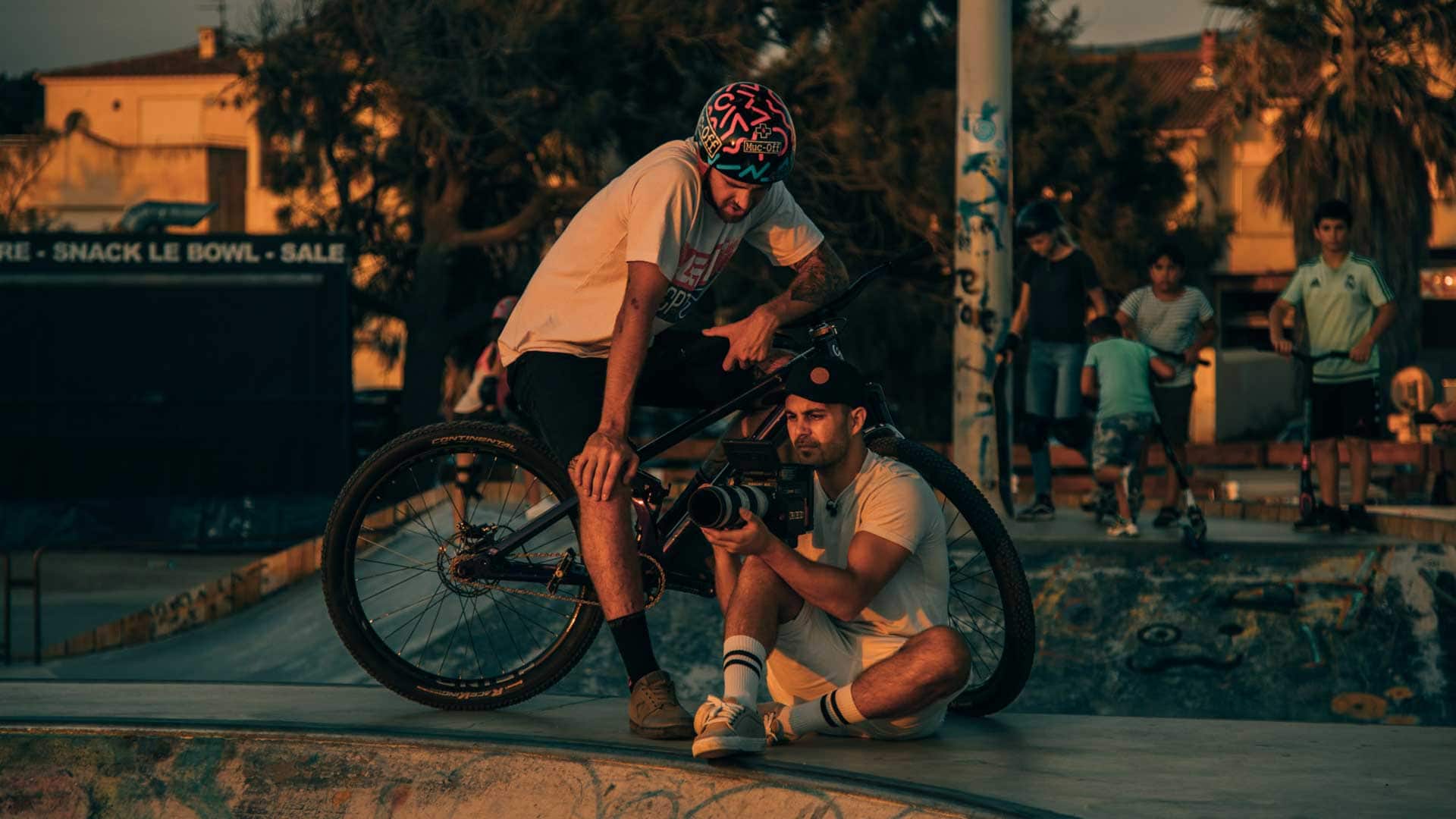 Formation clip video